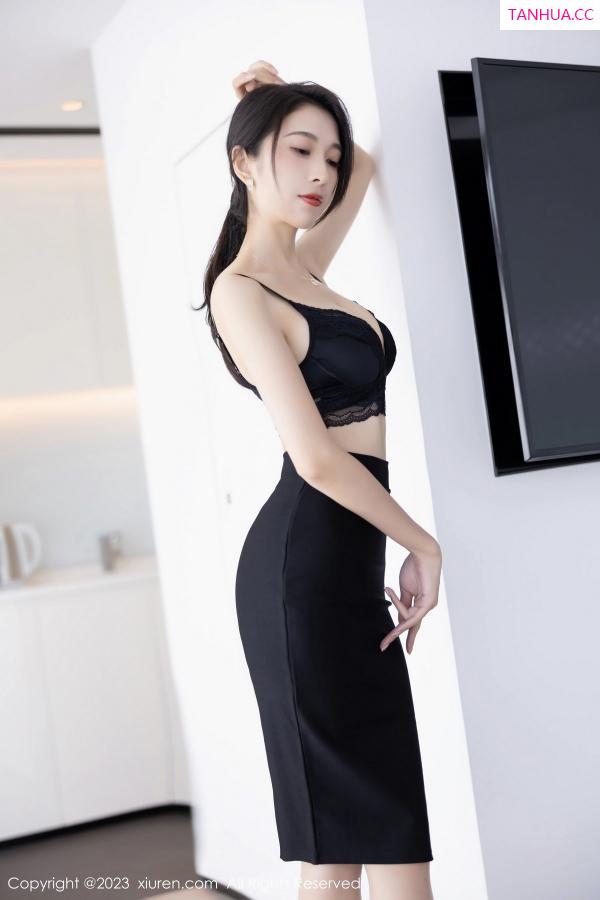 林乐一  [XiuRen]高清写真图 2023.03.20 No.6439 林乐一 短裙美腿第53张图片